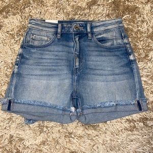 Curvy Ultra High Rise Jean Shorts NWT
